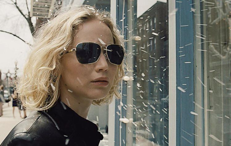 Jennifer Lawrence está nomeada por Joy [DR]