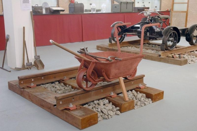 Equipamentos de Via e Cantenaria [Museu Nacional Ferroviário]