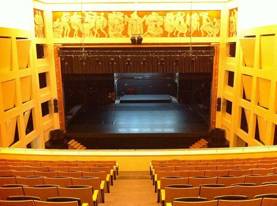 Interior do Grande Auditório do Teatro Rivoli Interior do Grande Auditório do Teatro Rivoli