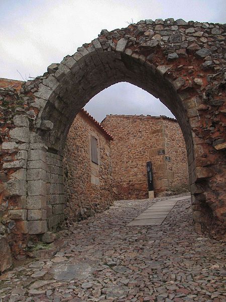 Castelo de Castelo Rodrigo © David Machado, via Wikimedia Commons