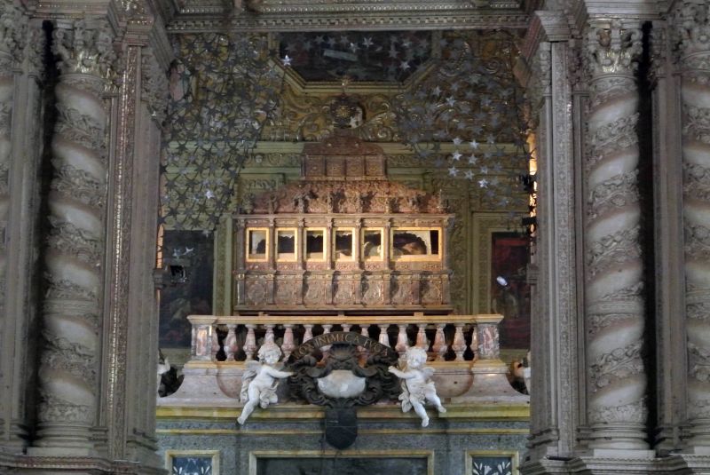 Túmulo de São Francisco Xavier na Igreja do Bom Jesus (foto Helena Serra 2014)