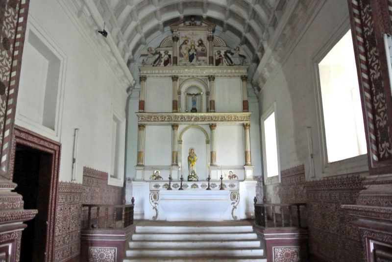 Altar-Mor da Capela de Nossa Senhora do Monte (foto Helena Serra 2014)