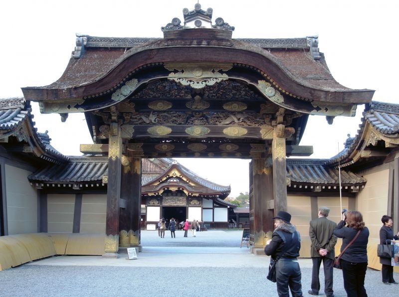 Entrada do Palácio Nijo-jo (foto Helena Serra)