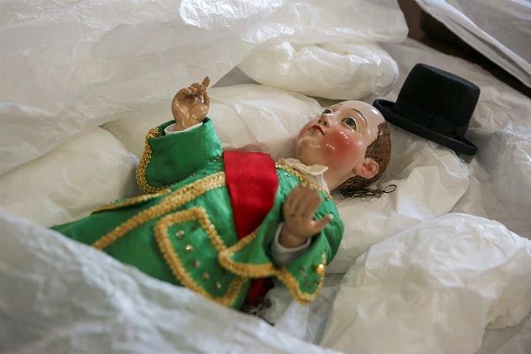 O Menino Jesus da Cartolinha, oriundo de Miranda do Douro - Foto Diana Quibntela/ Global Imagens O Menino Jesus da Cartolinha, oriundo de Miranda do Douro - Foto Diana Quibntela/ Global Imagens