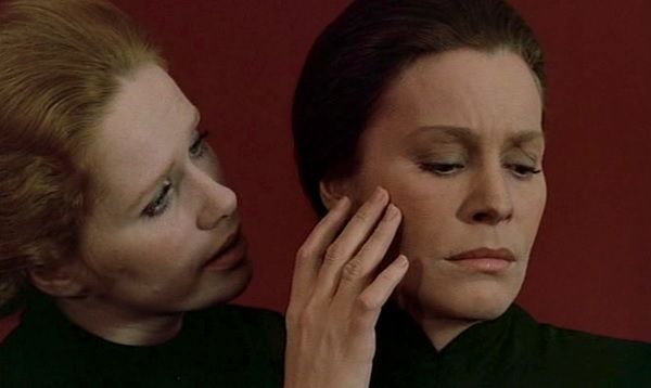 Lágrimas e Suspiros, com Liv Ullmann e Ingrid Thulin Lágrimas e Suspiros, com Liv Ullmann e Ingrid Thulin