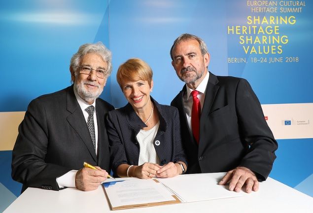 Plácido Domingo, Presidente da Europa Nostra, Martina Münch, Presidente do Comité do Patrimônio Cultural Alemão (DNK) e Hermann Parzinger, Presidente Executivo da Europa Nostra, assinaram o apelo após o debate político europeu em Berlim, a 22 de junho de 2018