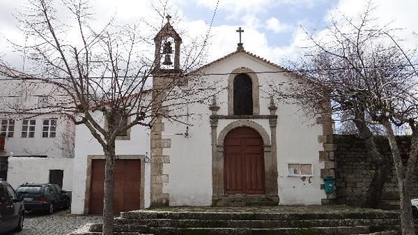 Igreja da Misericórdia de Salvaterra do Extremo - Fachada principal (MRamalho, 2016)