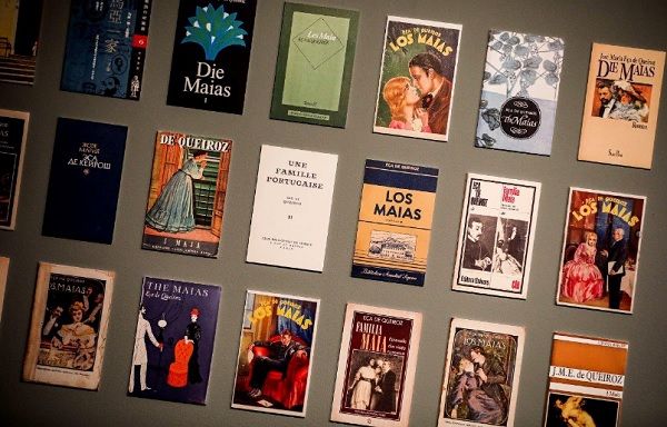 Algumas das edições estrangeiras de Os Maias_Daniel Rocha Algumas das edições estrangeiras de Os Maias_Daniel Rocha