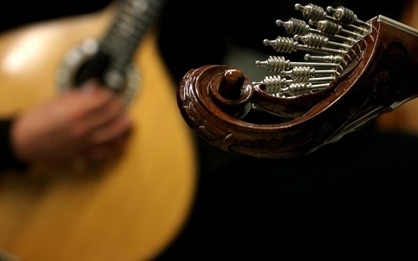 Guitarra Portuguesa_ Enric Vives-Rubio Guitarra Portuguesa_ Enric Vives-Rubio