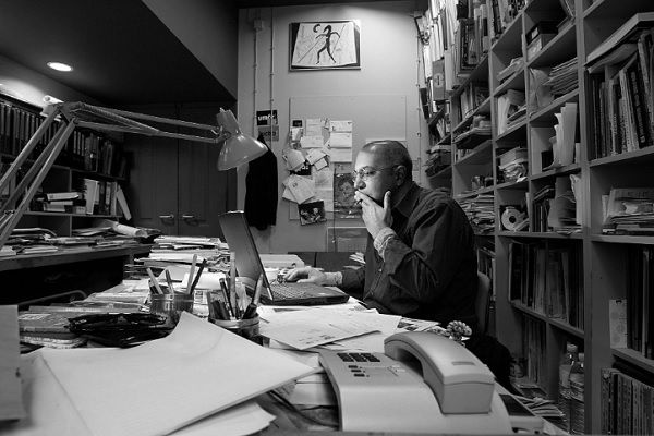 Manuel Graça Dias no seu atelier, foto de Rui Gaudêncio Manuel Graça Dias no seu atelier, foto de Rui Gaudêncio