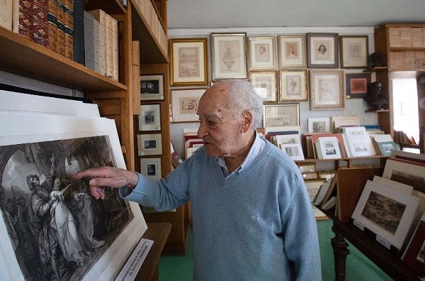 O Mundo do Livro guarda um enorme espólio de gravuras O Mundo do Livro guarda um enorme espólio de gravuras