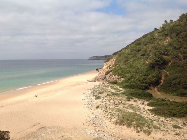 Sagres-Lagos, uma corrente de belas praias (aqui, Figueira) DR Sagres-Lagos, uma corrente de belas praias (aqui, Figueira) DR