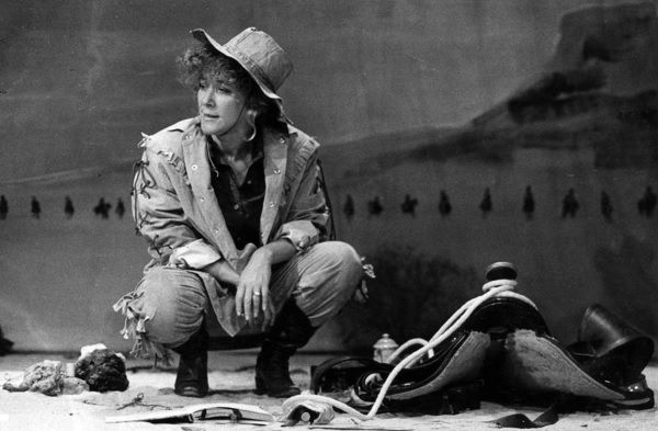 Em palco com a peça "Calamity Jane", em 1986 Em palco com a peça "Calamity Jane", em 1986
