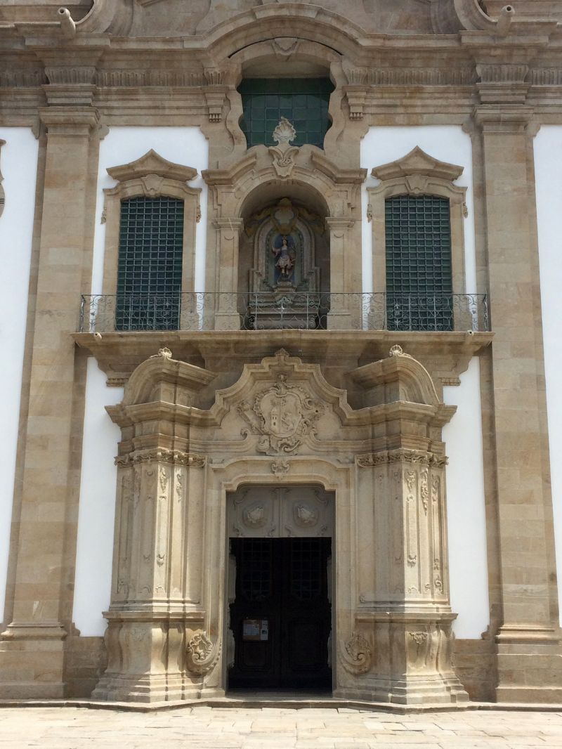 Mosteiro de S. Miguel de Refojos (portal)