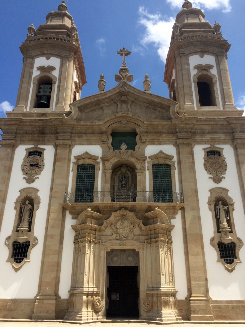 Mosteiro de S. Miguel de Refojos (fachada)