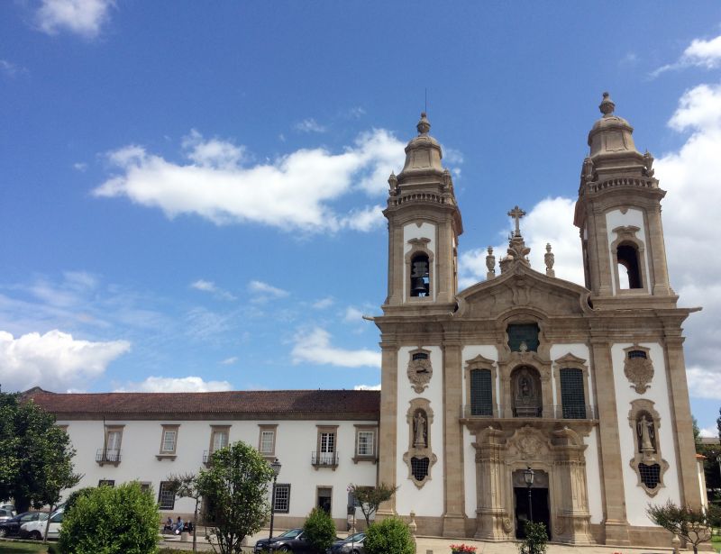 Mosteiro de S. Miguel de Refojos (fachada)