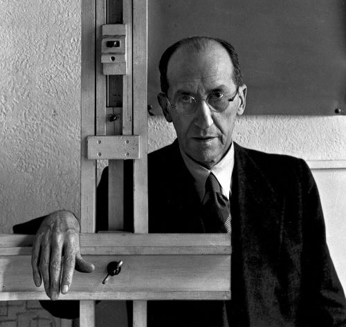 Mondrian, fotografado por Arnold Newman em 1942.