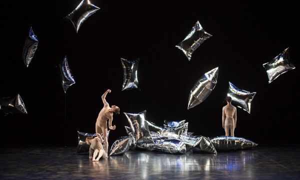 RainForest, uma das peças do Merce Cunningham que o Ballet de Lorraine recriará no Porto no centenário daquele coreógrafo americano_Laurent Philippe