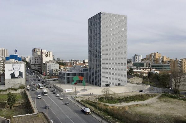 Torre Burgo, Porto_Luís Ferreira Alves Torre Burgo, Porto_Luís Ferreira Alves