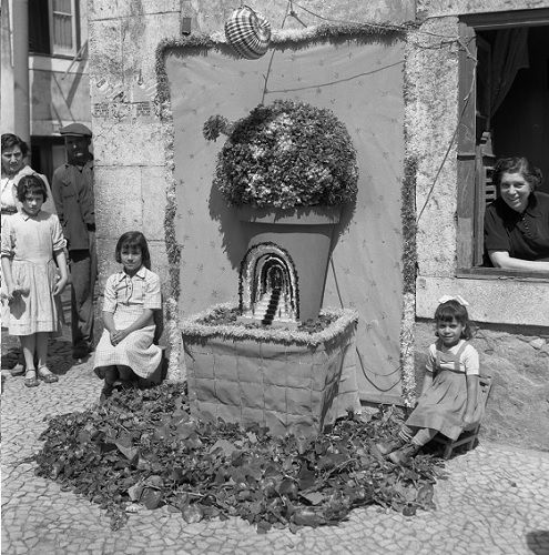 Concurso Tronos de Santo António, 1.º prémio, Armando Serôdio, 1953, Arquivo Municipal de Lisboa / Arquivo Fotográfico