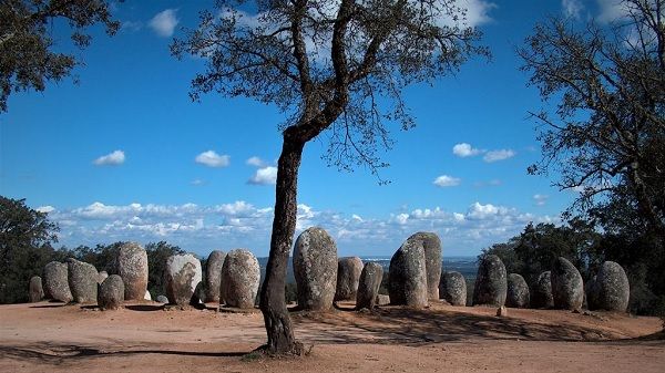 Cromeleque dos Almendres, em Évora. Foto: DR