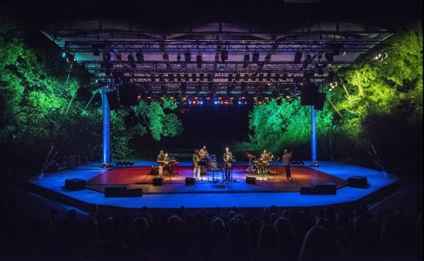 Anifiteatro ao ar livre da Fundação Calouste Gulbenkian_Petra Cvelbar