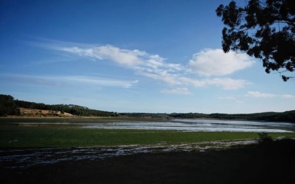 5 / 6 Parte dos percursos circula ao largo da lagoa de Óbidos_Rui Gaudêncio