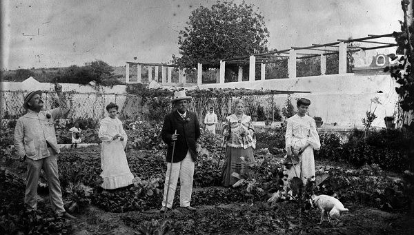 Uma horta de Lisboa; Alberto Carlos Lima; (191-?); Reprodução de fotografia; Arquivo Municipal de Lisboa; LIM001184 Uma horta de Lisboa; Alberto Carlos Lima; (191-?); Reprodução de fotografia; Arquivo Municipal de Lisboa; LIM001184