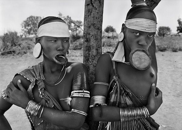 Aldeia Dargui Mursi no Parque Nacional de Mago, perto de Jinka. Etiópia. Setembro e outubro de 2007 Aldeia Dargui Mursi no Parque Nacional de Mago, perto de Jinka. Etiópia. Setembro e outubro de 2007