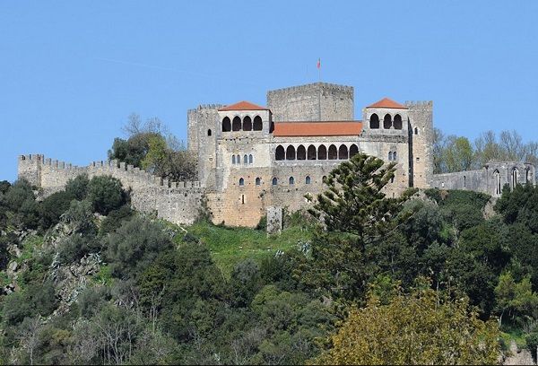 Turismo de Leiria Turismo de Leiria