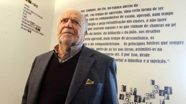 Manuel Alegre, poeta e histórico do PS  © Ivo Pereira/Global Imagens