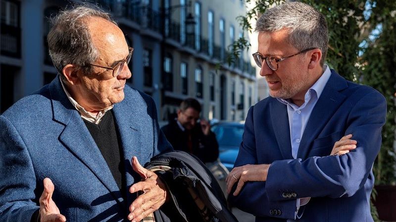 À esquerda, Capitão de Mar e Guerra Carlos Contreiras foi quem escolheu "Grândola, Vila Morena", de Zeca Afonso. [Foto: Ana Sofia Serra, DMCOM, CML]