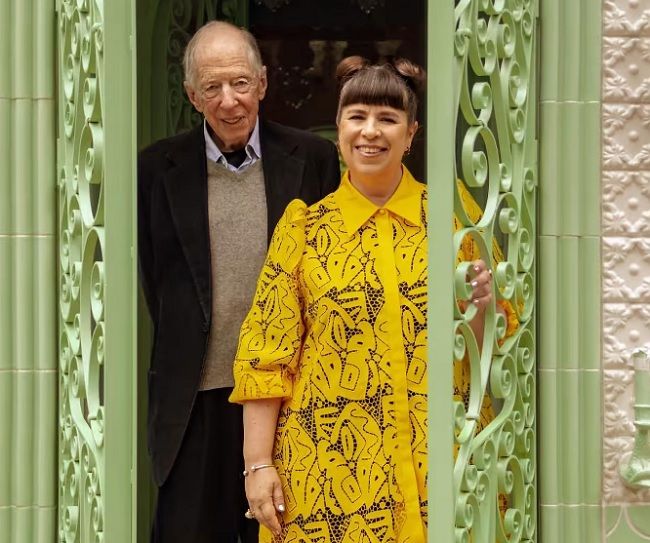 Joana Vasconcelos com Lord Rothschild_Cortesia Joana Vasconcelos Joana Vasconcelos com Lord Rothschild_Cortesia Joana Vasconcelos