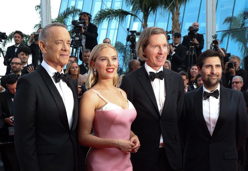 Tom Hanks, Wes Anderson, Scarlett Johansson e Jason Schwartzman no Festival de Cannes (Fotografia: © 2023 LUSA - EPA/Mohammed Badra)