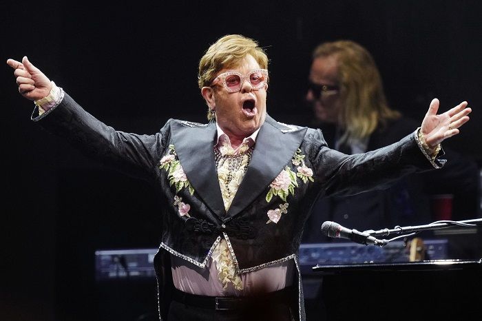 Elton John em concerto, em Palau Sant Jordi arena, Barcelona  (fotografia © 2023, Enric Fontcuberta / LUSA)