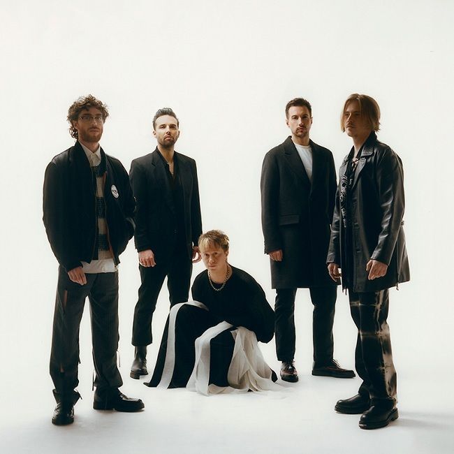 Nothing But Thieves 