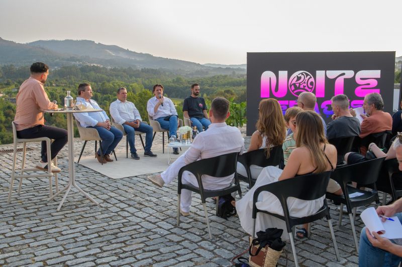 Apresentação do programa da XV Noite Gerações © Município da Póvoa de Lanhoso Apresentação do programa da XV Noite Gerações © Município da Póvoa de Lanhoso