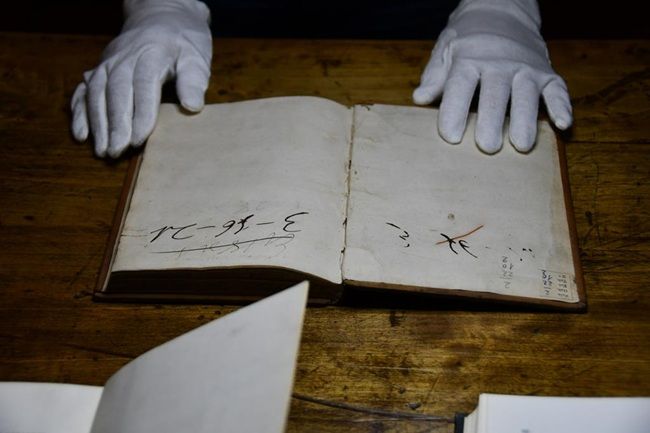 Exemplar de um incunábulo parte do espólio da Biblioteca Joanina. Foto: BGUC